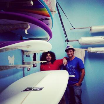 Bomby Glass & Conexión Oceánica